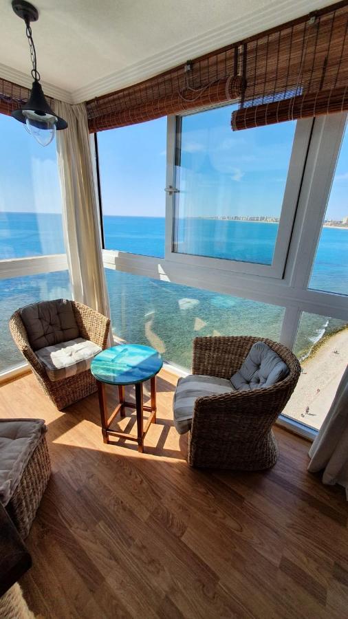 אל קאמפיו Sobre Las Olas Del Mar מראה חיצוני תמונה